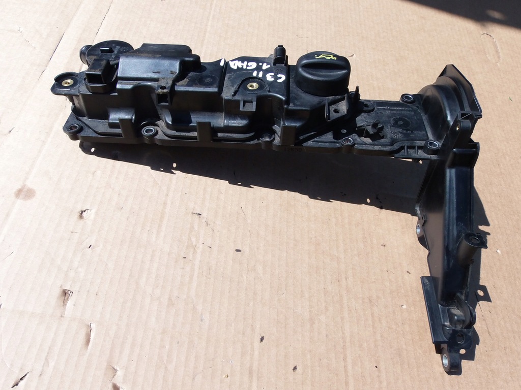 фото №4, Кришка клапанів 8v citroen c3 ii ds3 1,6 ehdi