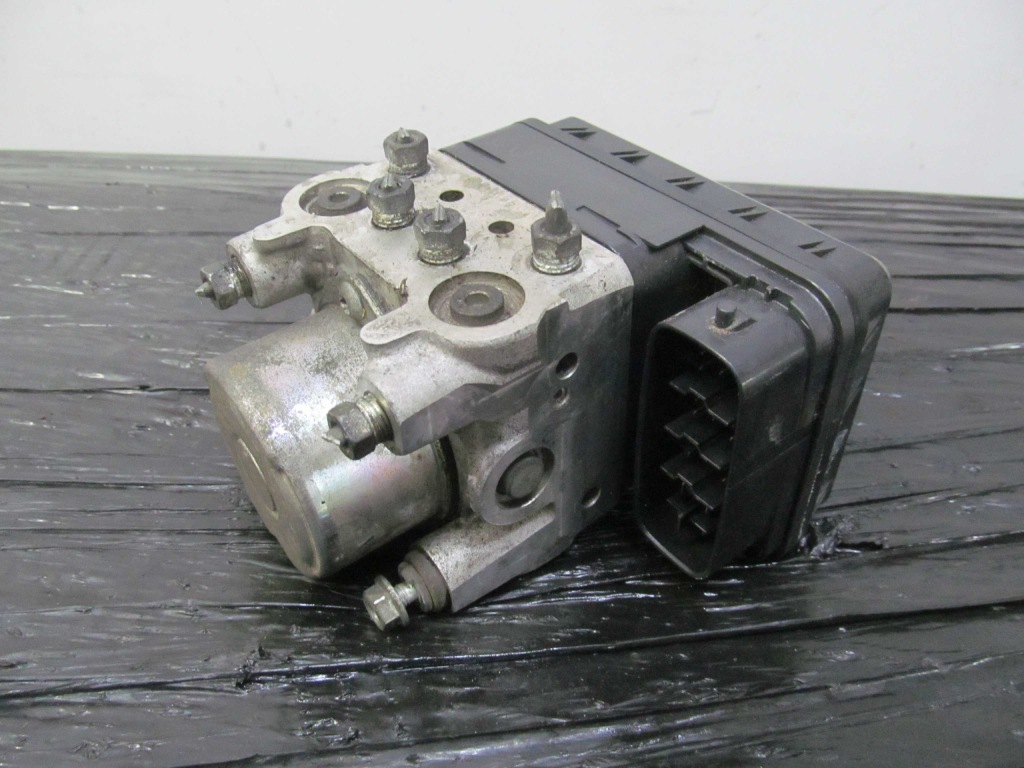 Купить Насос abs toyota rav 4 3 _a3_ 4451042150 2.2l дизель 100kw 2007