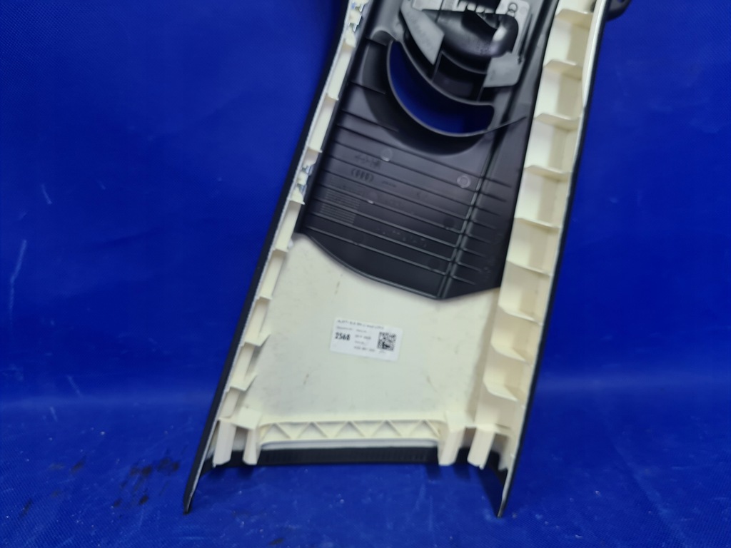 фото №9, Audi a6 c7 4g защита обивка левая стойка b среднего 4g0867243 jy1