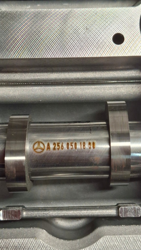 Кришка клапанів з розподільчі вали mercedes-benz a2560160200 Доставка