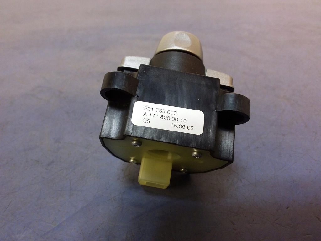 фото №3, Mercedes slk r171 переключатель крыша a1718200010