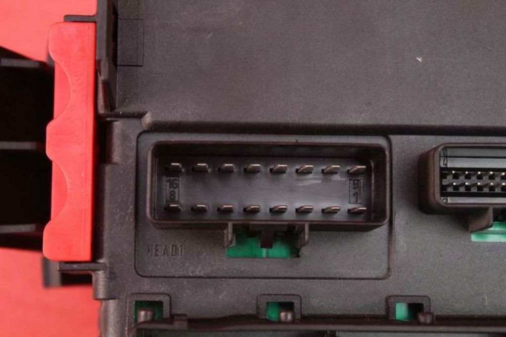 Коробка предохранителей 13112913 at opel signum 2.2 direct 155 km + pin Недорого