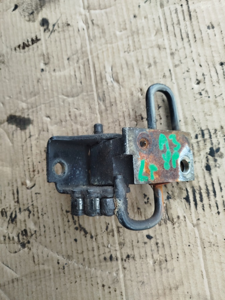 фото №3, Петля дверь левый перед audi a3 8p 8e0831411b