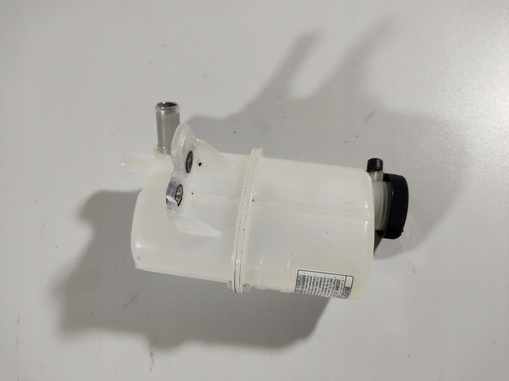 фото №3, Lexus is300h 13r бачок розширювальний