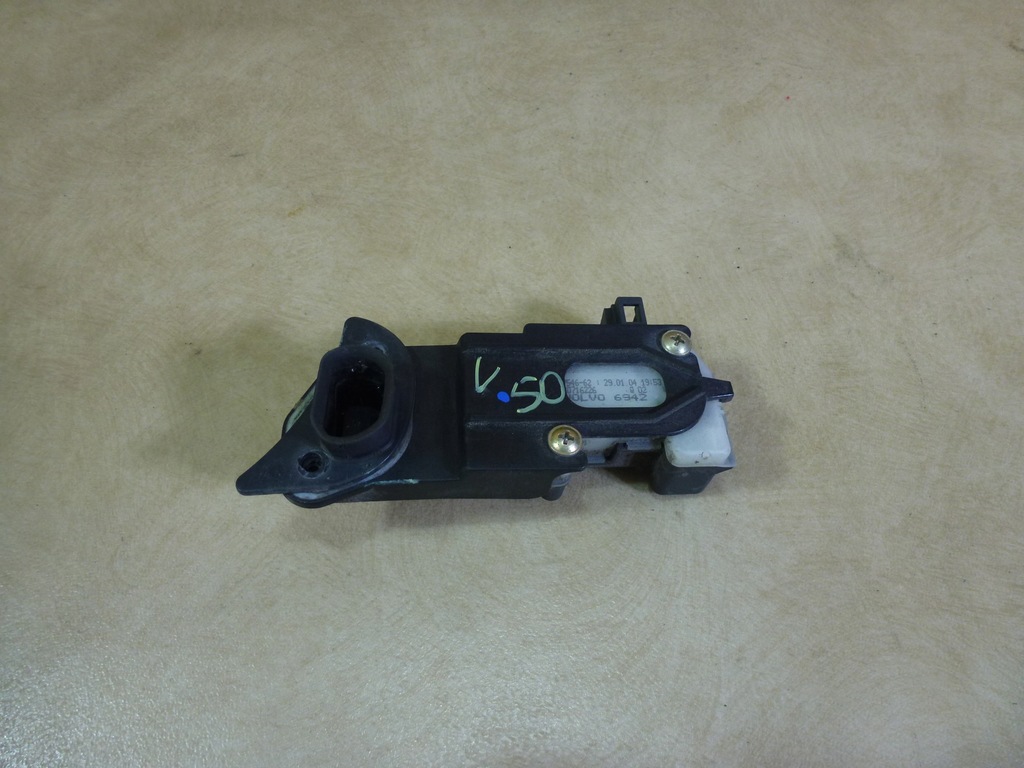 фото №1, Volvo v50 привод крышка заливной