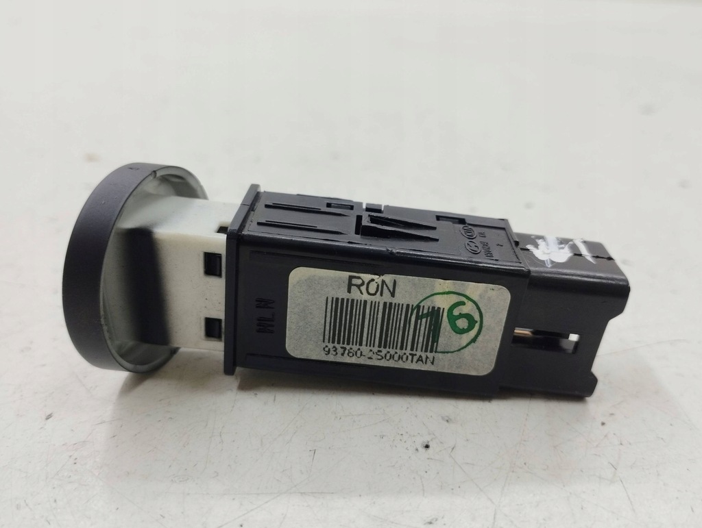 фото №6, Hyundai ix35 2013 перемикач обігріву скло передньої / лобове