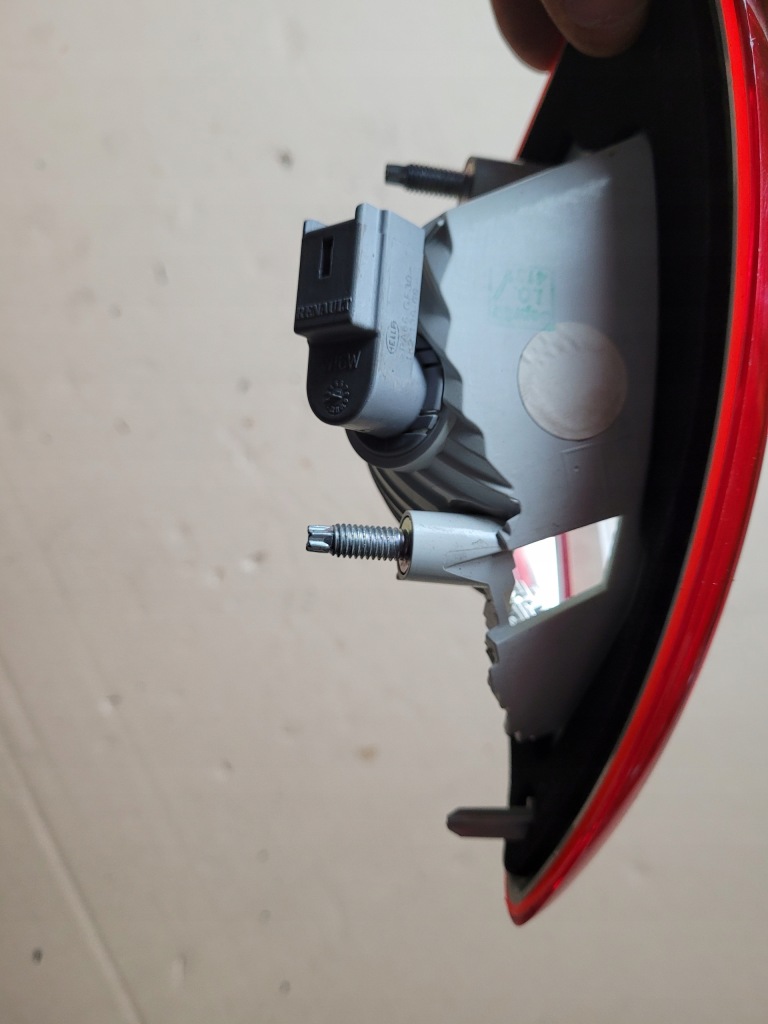 фото №6, Лампа задняя задняя левая renault twingo iii 3 w крышка