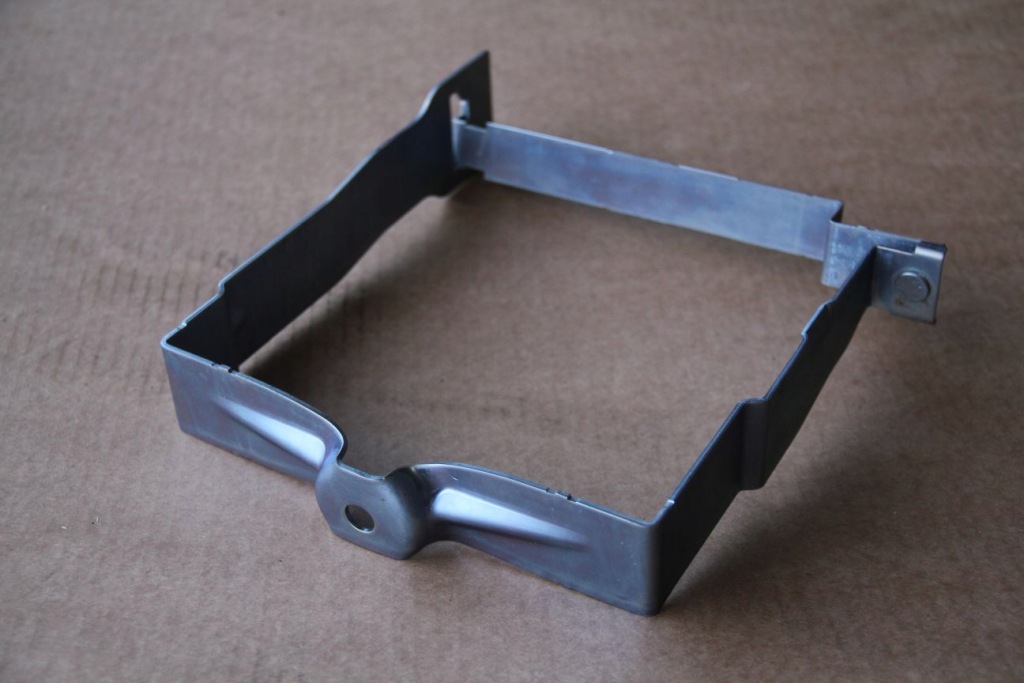 Купить Кронштейн аккумулятор vw 5wa915343b