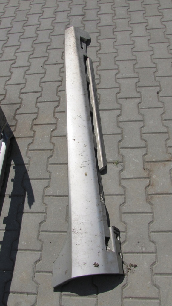 фото №1, Молдинг поріг volvo v40 права 31395043