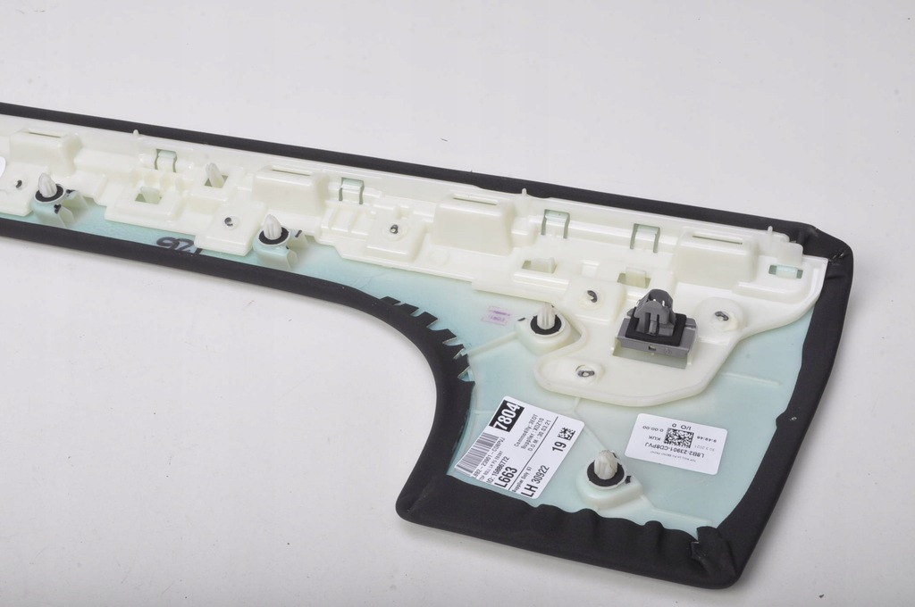 фото №7, Defender l663 молдинг дверь левая перед 21r