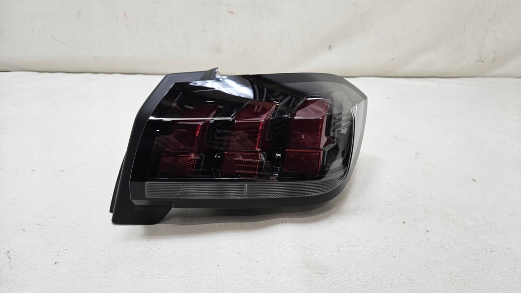 фото №11, Лампа задняя задняя правая peugeot 208 ii 9823216580