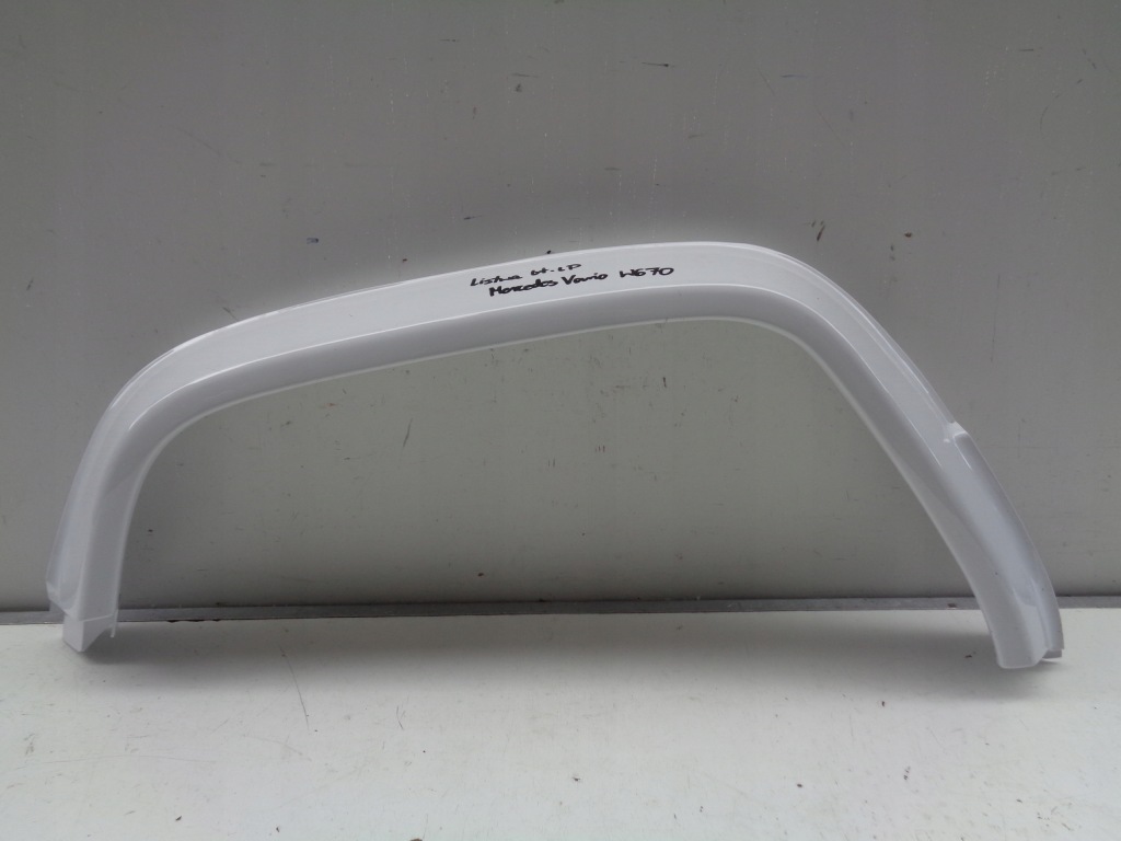 фото №1, Молдинг крыла левая передняя mercedes vario w670