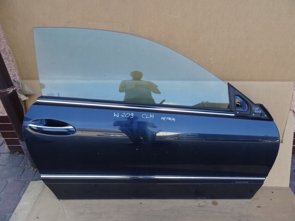 Купити Mercedes w209 clk дверей праве  перед