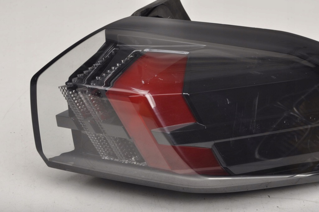 фото №2, Peugeot 2008 ii лампа права задня правий задня led