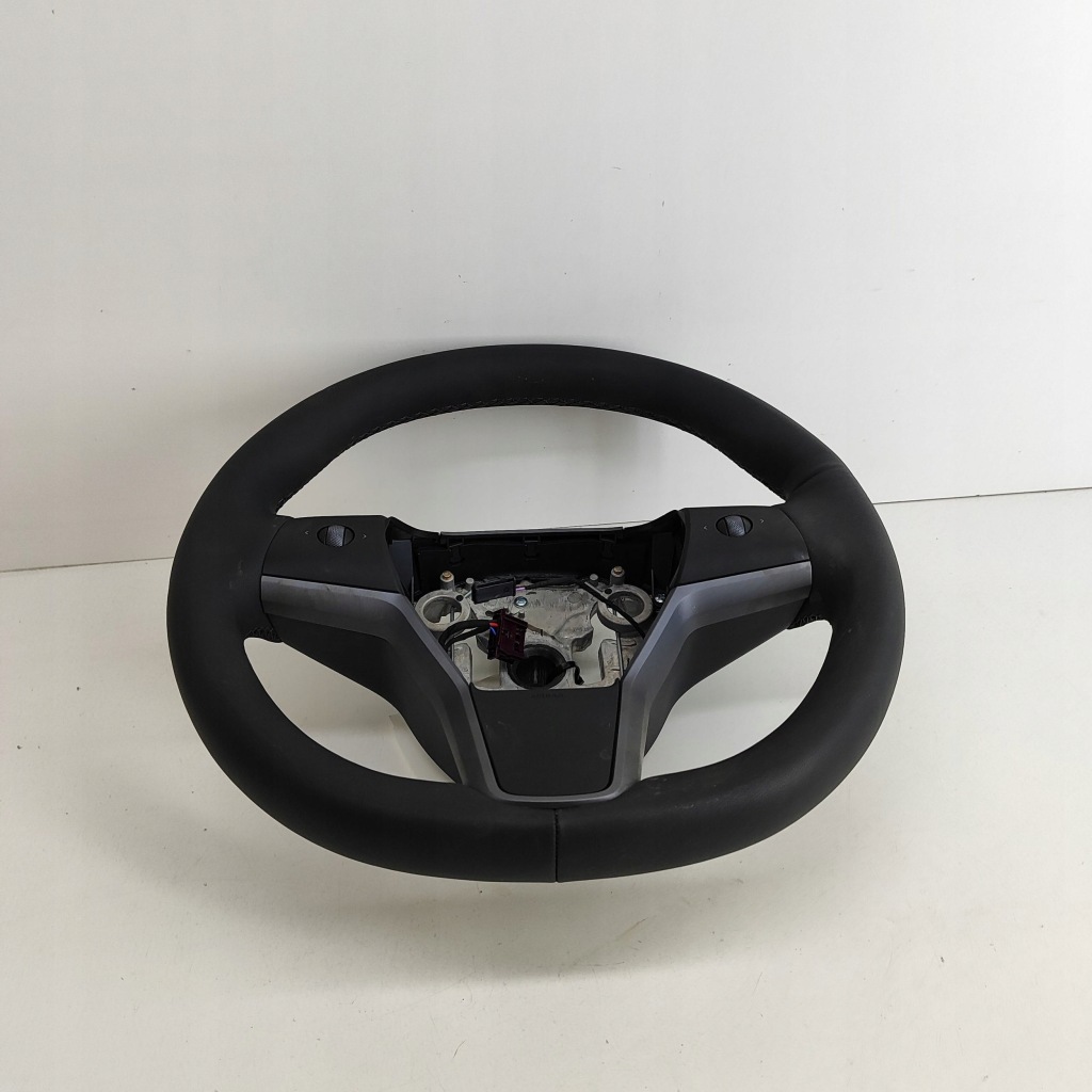 Tesla model y 2023 повітропровід Доставка