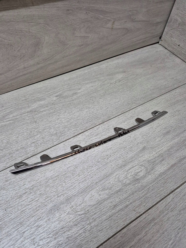 Купити 12010. clio v молдинг решітка радіатора правий перед 620742458r