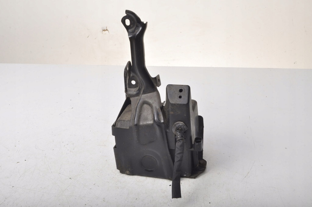 фото №1, Volvo s40 ii v50 аккумулятор edrive кронштейн