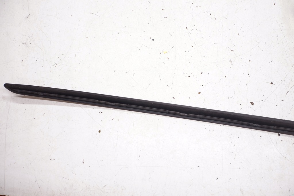 фото №7, Левая молдинг вертикальная передней перед стекло volvo s60 iii v60 ii 31469400