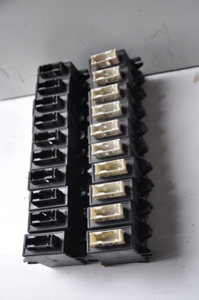 Купити Bmw e31 840 850 модуль двері tm1 1383413 tm2 1383414