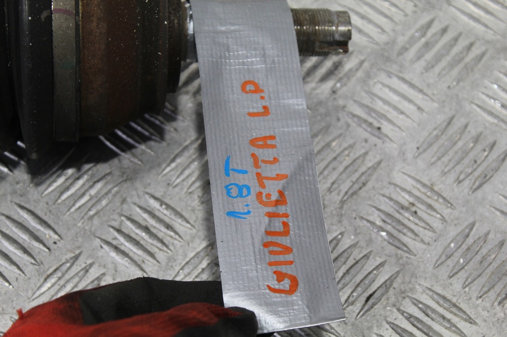 фото №2, Приводной вал левый перед giulietta veloce