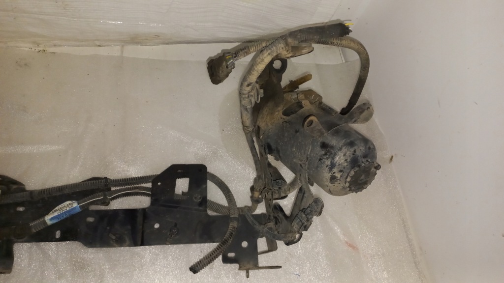 Trafic b talento vivaro iii кронштейн корпус фильтра топлива кронштейн Оригинал