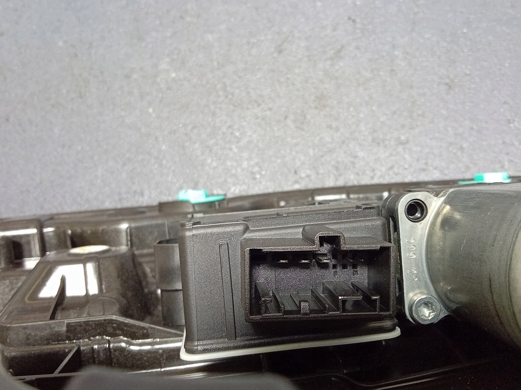 фото №5, Octavia iv подъемник стекло задняя правый 5e3839656a