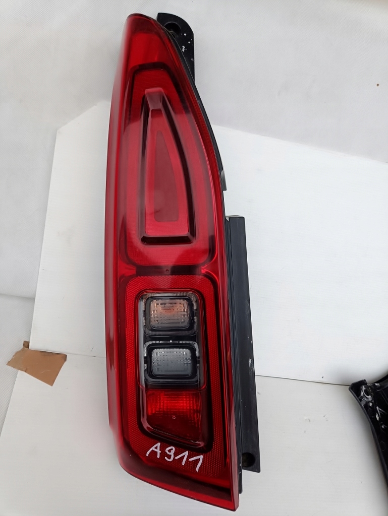 фото №1, Лампа задня ліва berlingo partner iv 4 combo e 9819649280
