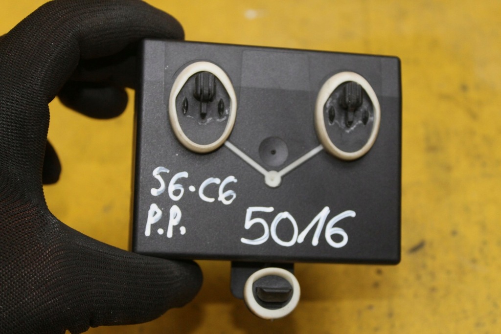 фото №6, Модуль дверь audi оригинальный номер 4f0959792e