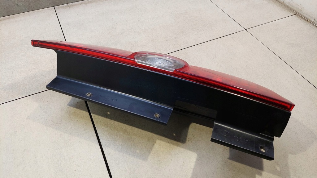 фото №6, Лампа правый задняя fiat doblo iii 1.3 20570748