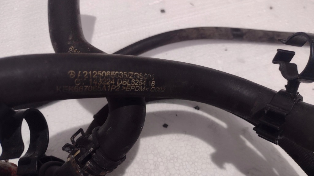 Mercedes cls w218 c218 рестайлінг  додаткова помпа води трубки трубка a2128304096 Оригінал