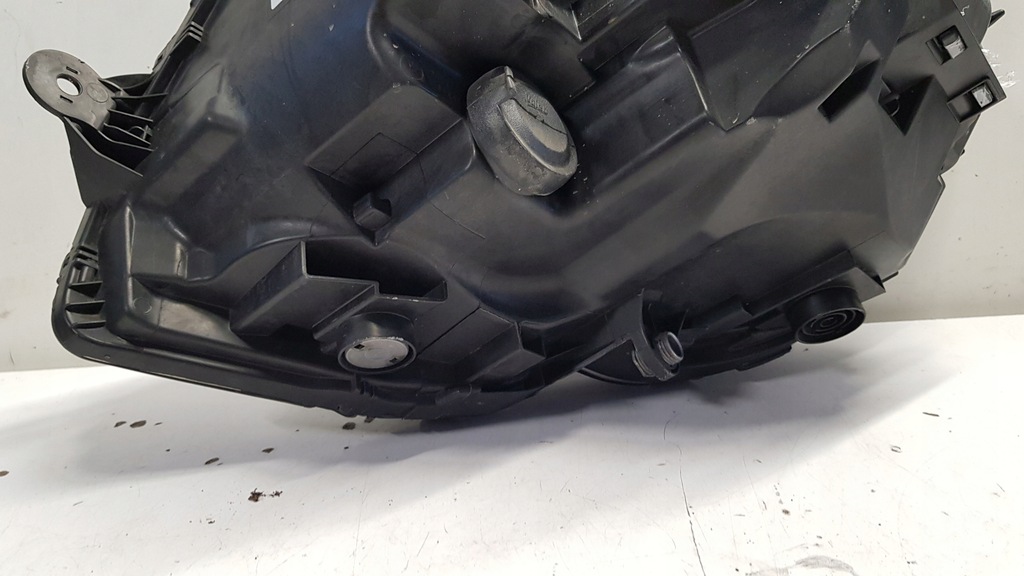 фото №10, Лампа права перед vw t6