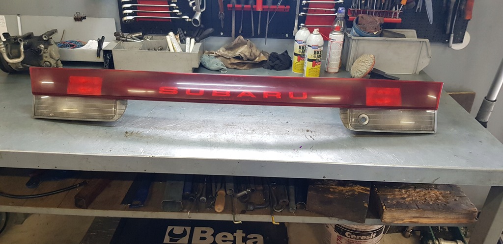 фото №1, Subaru legacy ii 2 накладка крышки багажника