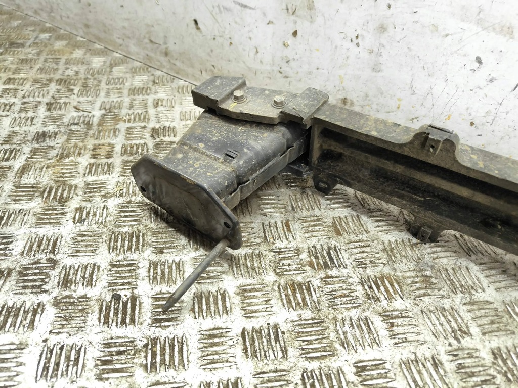 фото №11, Hyundai kona i 2019 поперечина бампера заднего