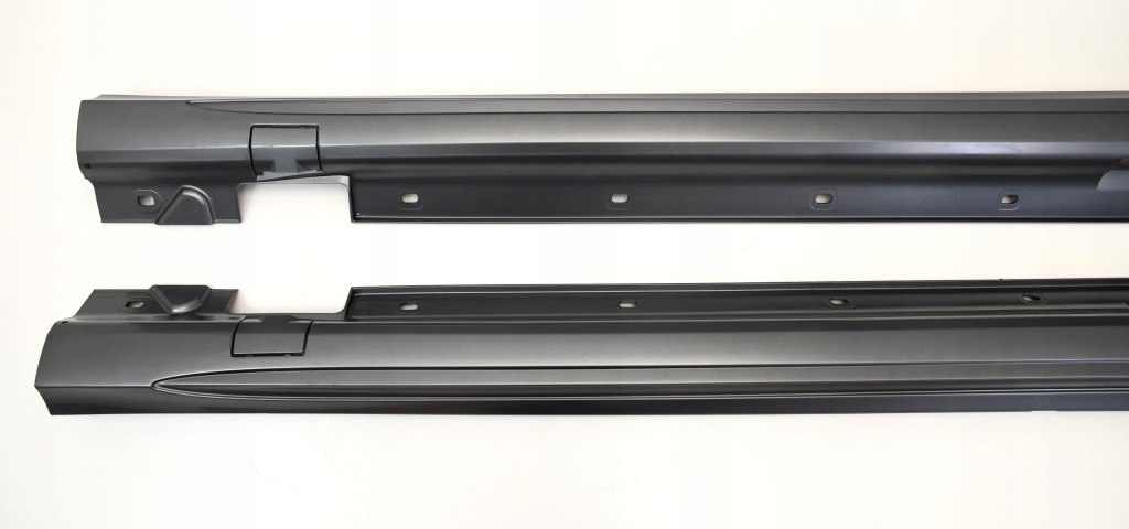 Mercedes cls w218 218 amg рестайлінг  молдинг поріг поріг права Оригінал