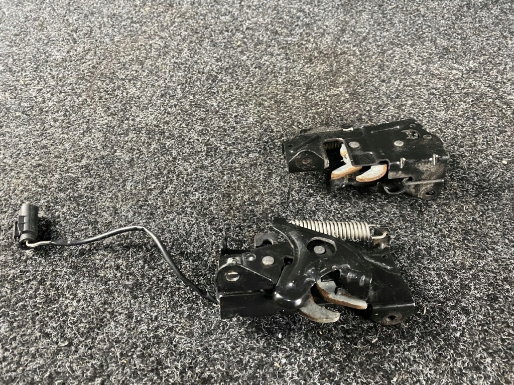 фото №1, Bmw seria 4 f32 замок капот кришки правий лівий 7242548 7242549