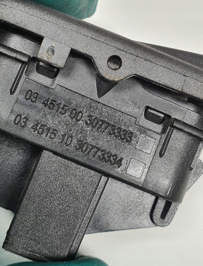 фото №4, Кнопка блокировка дверь volvo c70 ii 30773333