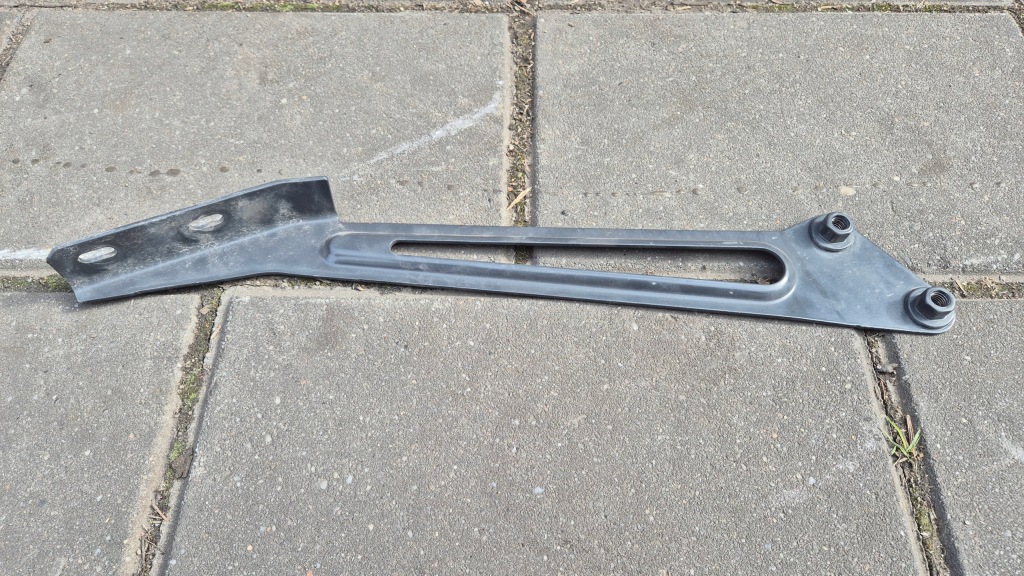 фото №1, Mercedes actros mp4 кронштейн кронштейн кронштейн корпус фильтра воздуха