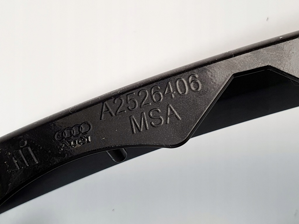 фото №8, Рамка корпус дзеркало права audi a8 d4 lz9y оригінальний номер