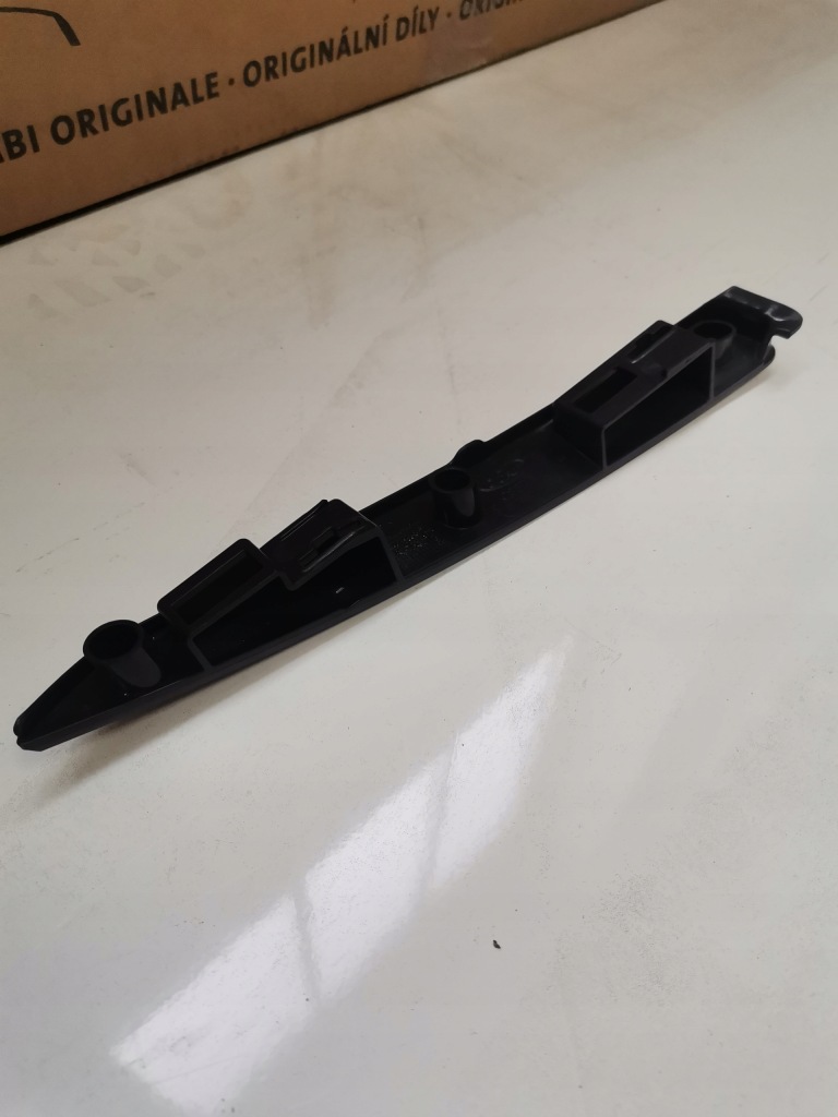 Молдинг решётка фара бампера левая kuga 13-20 _ 5228799 _cv44-8229-aa Недорого