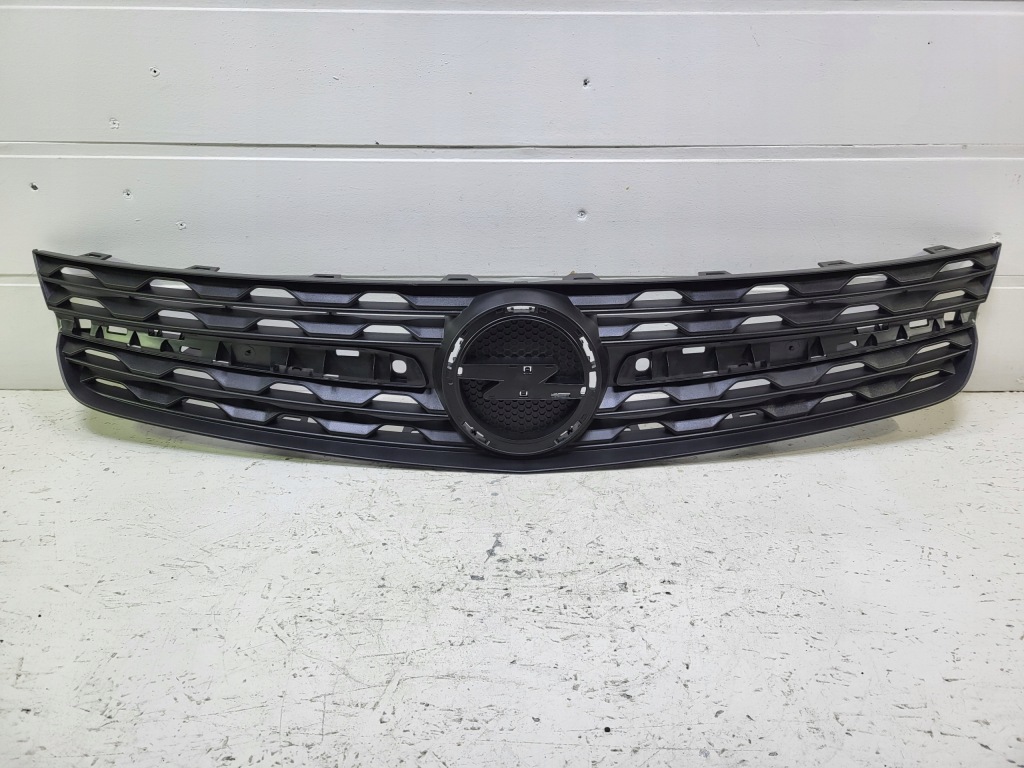 фото №1, Opel zafira d vivaro c решётка радиатора решётка радиатора радиатора nowa