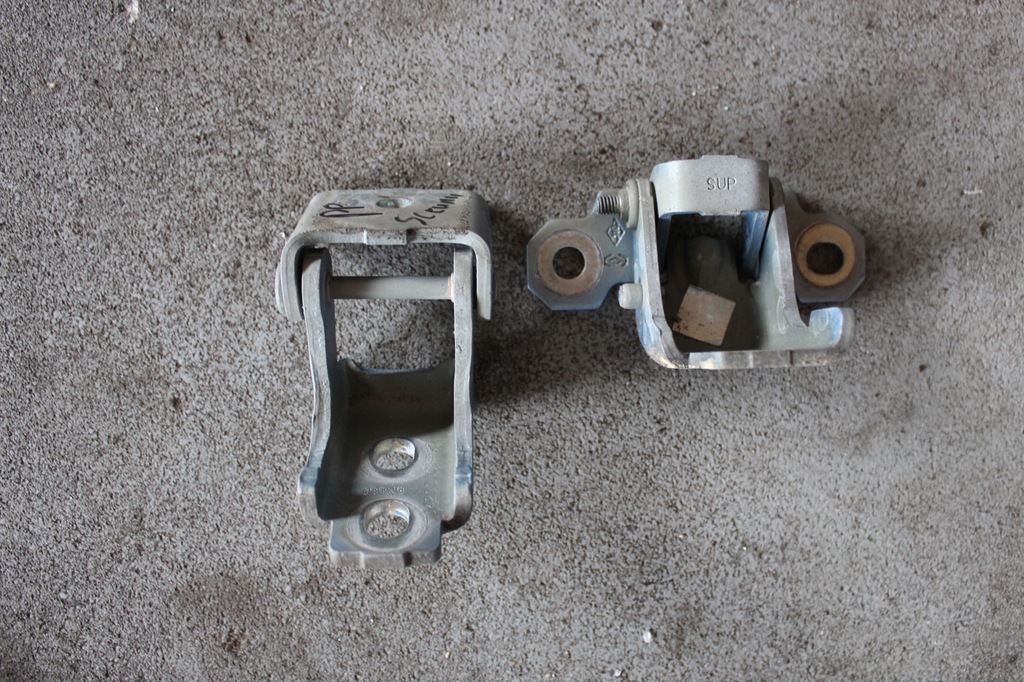 фото №1, Renault grand scenic iii петли дверь правый перед