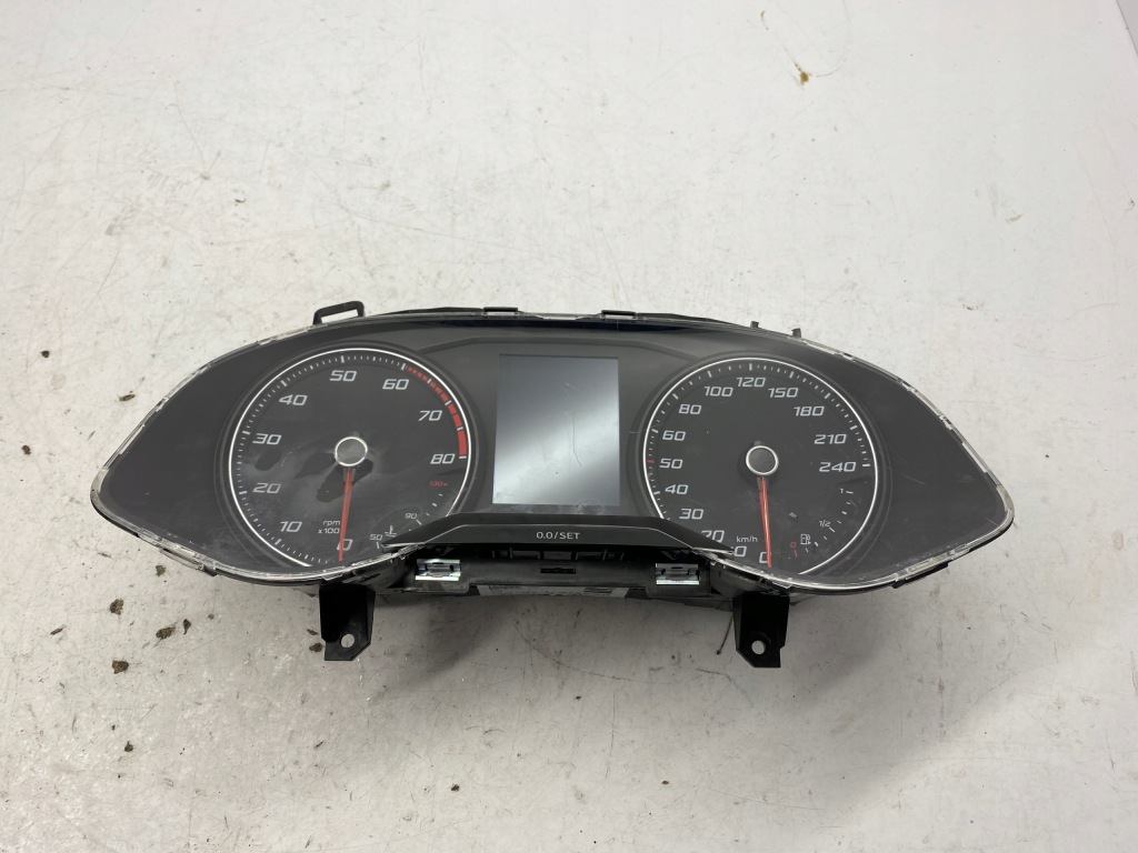 фото №1, Seat arona счетчик приборы 6f0920740