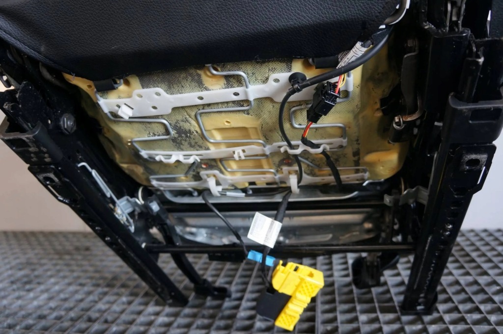 фото №8, Сиденье правый перед пассажира передний bmw 1 f20 lci