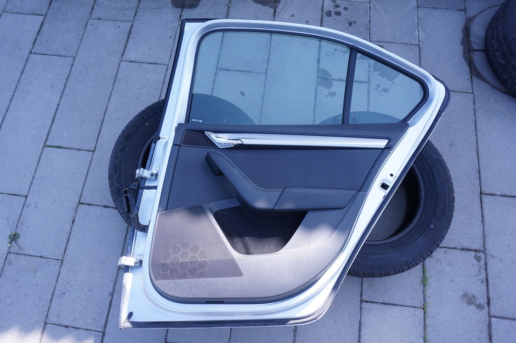 фото №9, Двері задні праве skoda octavia iii sedan liftback