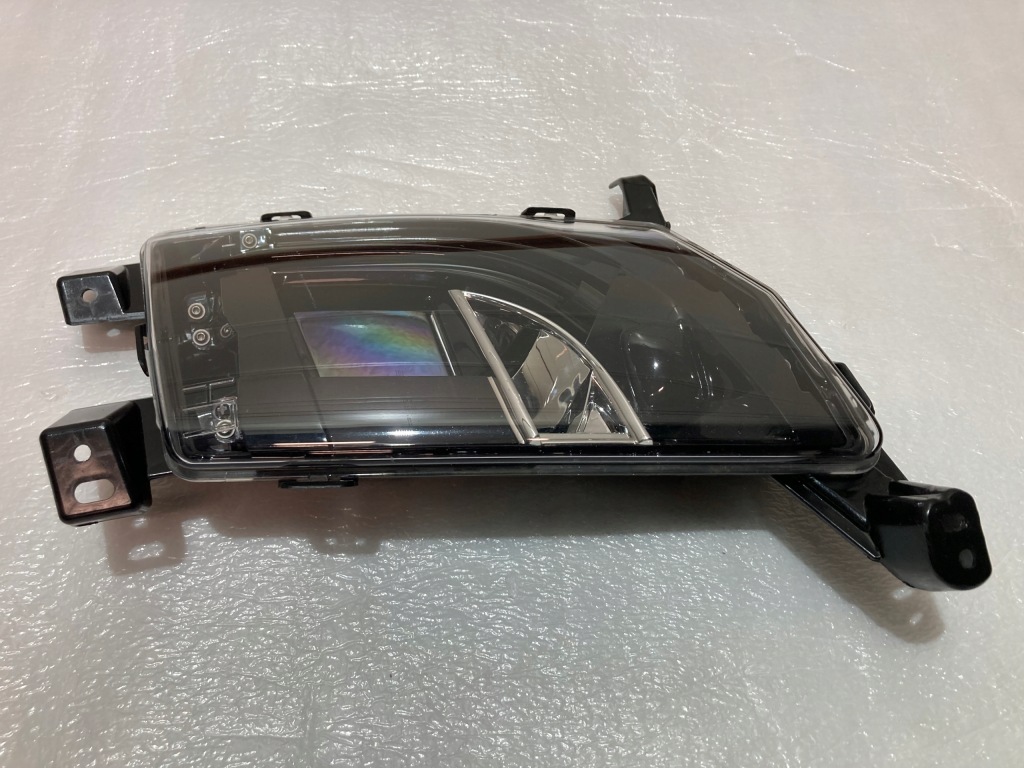 фото №4, Противотуманная фара левый передний tesla s cornering