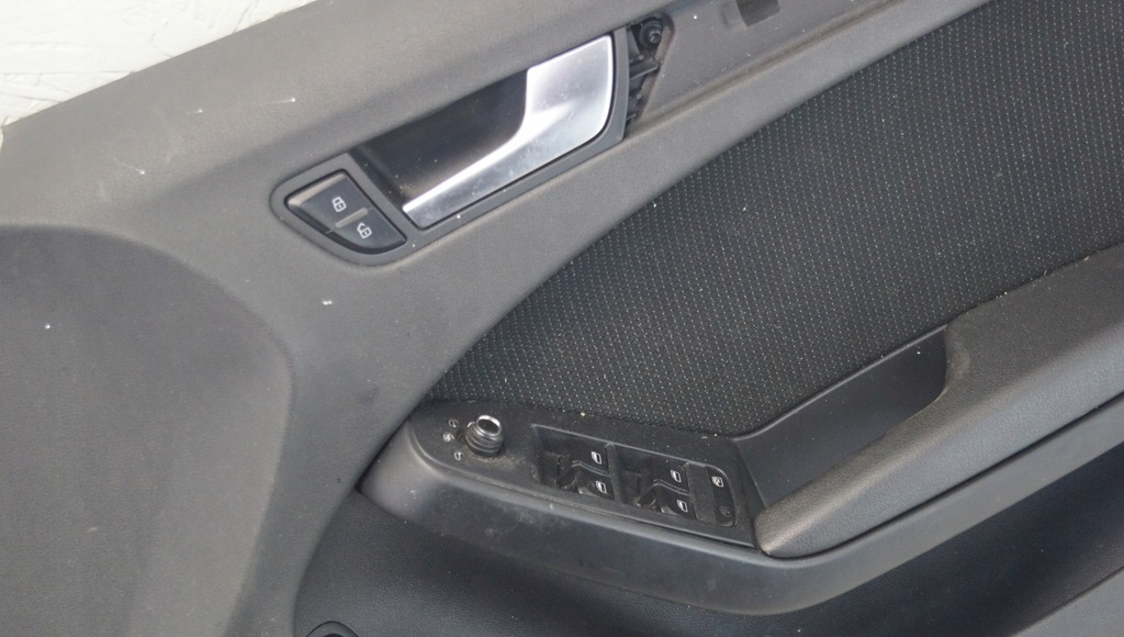 фото №8, Обшивки дверь комплект audi a4 b8