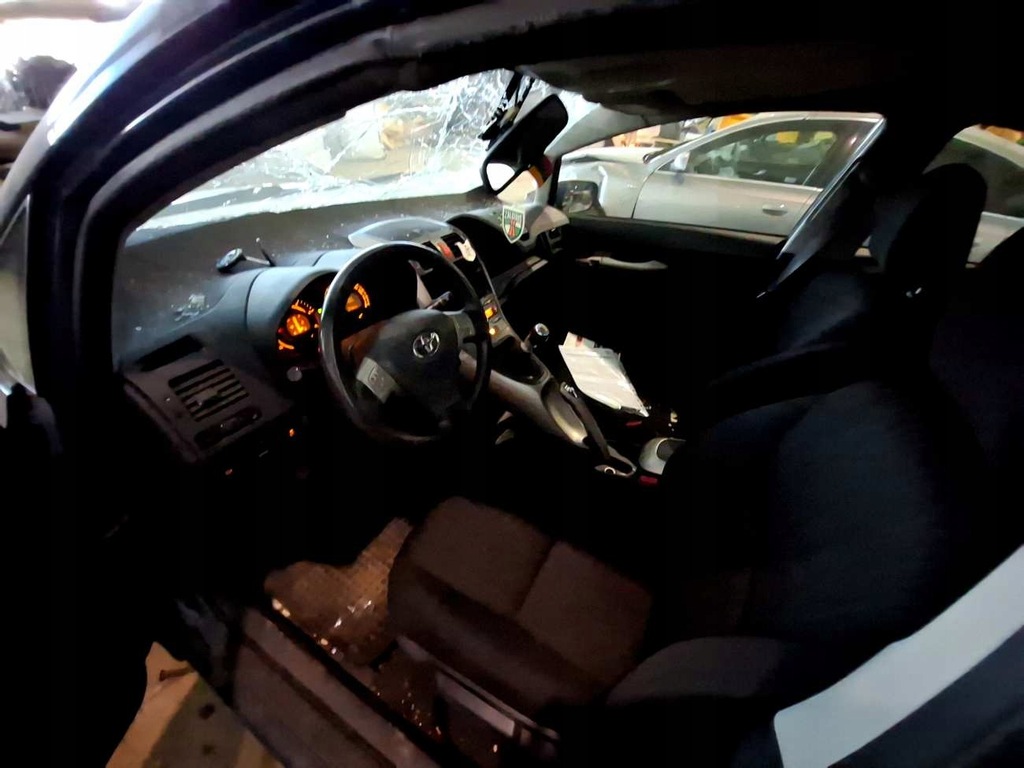 фото №7, Toyota auris двигатель крышка отопителя 2007 2.0l 0638001100 063800-1100