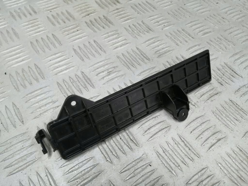 фото №1, Renault clio v заглушка фильтра салонный