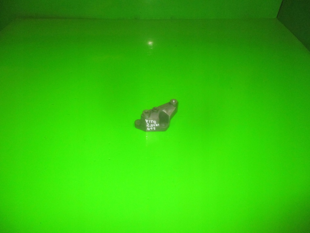 фото №1, Кронштейн накладки 2.2cdi 611 mercedes vito w638