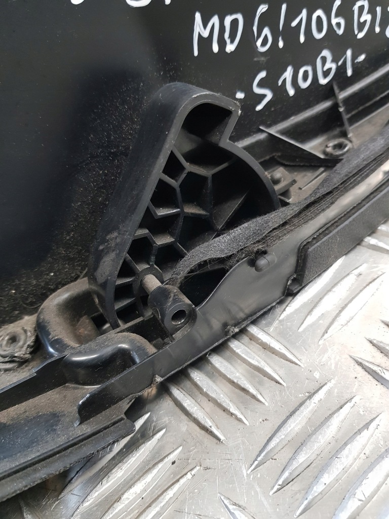 фото №14, Бардачок пасажира 8p1857035g audi a3 8p 05r-